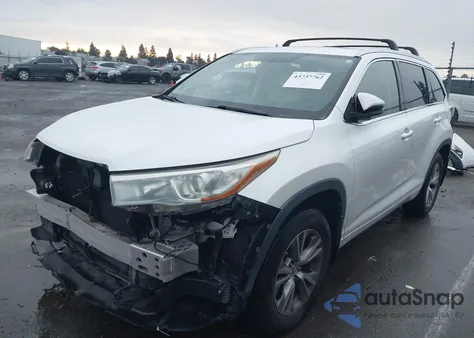 2015 Toyota Highlander Xle V6 из США, поврежденный, VIN 5TDJKRFHXFS134309